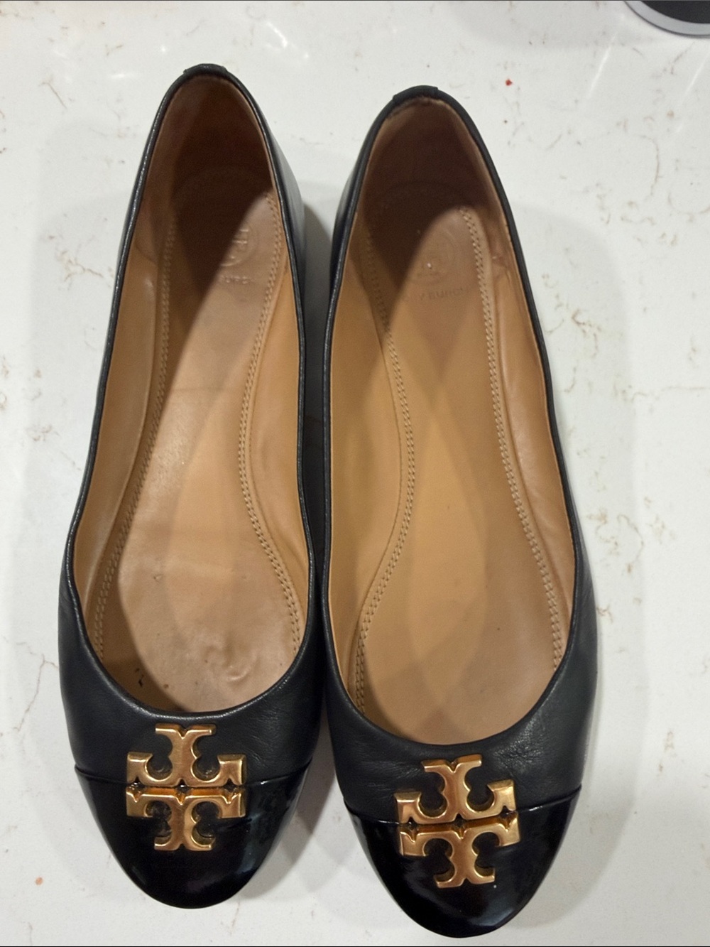 TORY BURCH | Ballet Flat Black Patent Leather Cap Toe Logo Size 8.5
